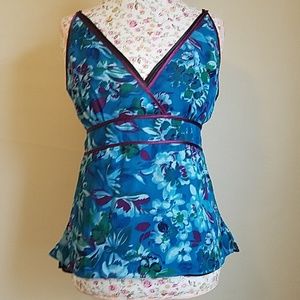 Women’s tank top, two layers sleeveless shirt Sz M